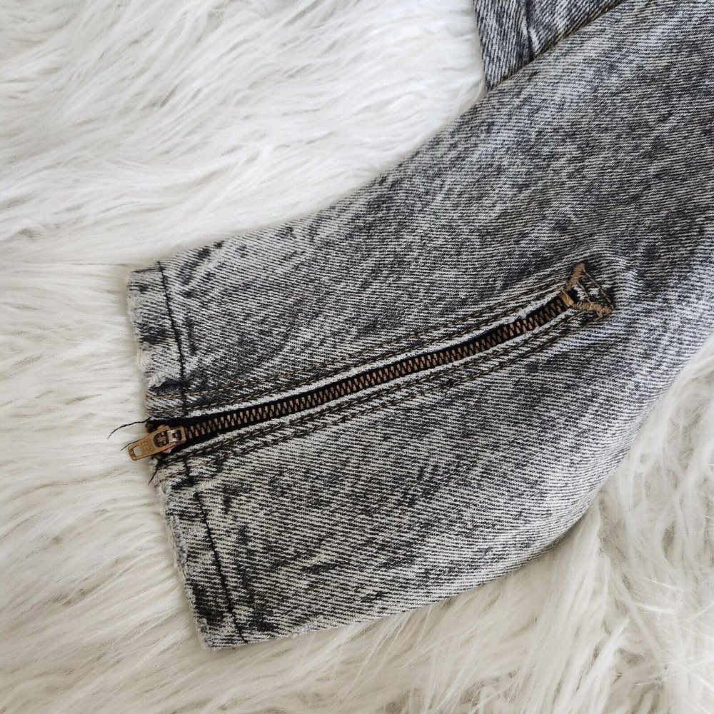 Acid Wash High-Waisted Jeans - Picture 11 of 13